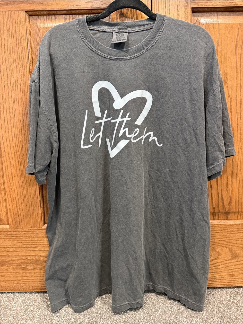 Comfort Colors Gray Men's 'Let Them' Heart Graphic Tee